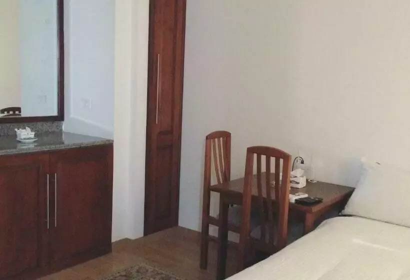 E Just Hotel Borg El Arab