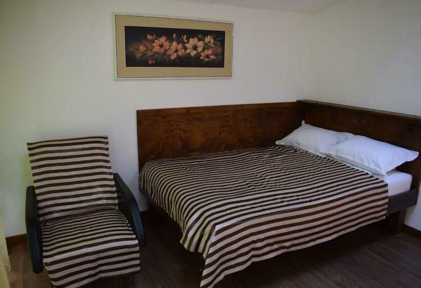 پانسیون Cluj Center 2