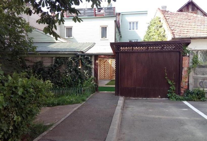 پانسیون Cluj Center 2