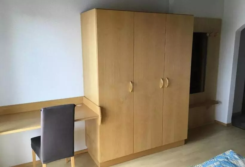 Retkeilymaja Gasthof Wadl