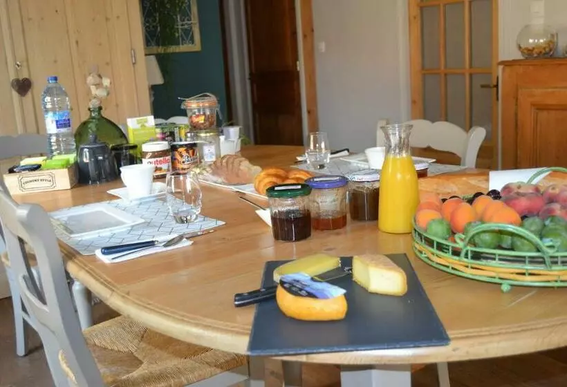 Aamiaismajoitus (B&B) Les Chambres De Souverain Moulin