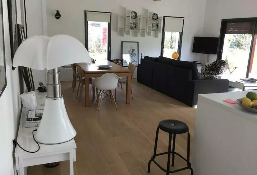 Aamiaismajoitus (B&B) Maison Fleurie
