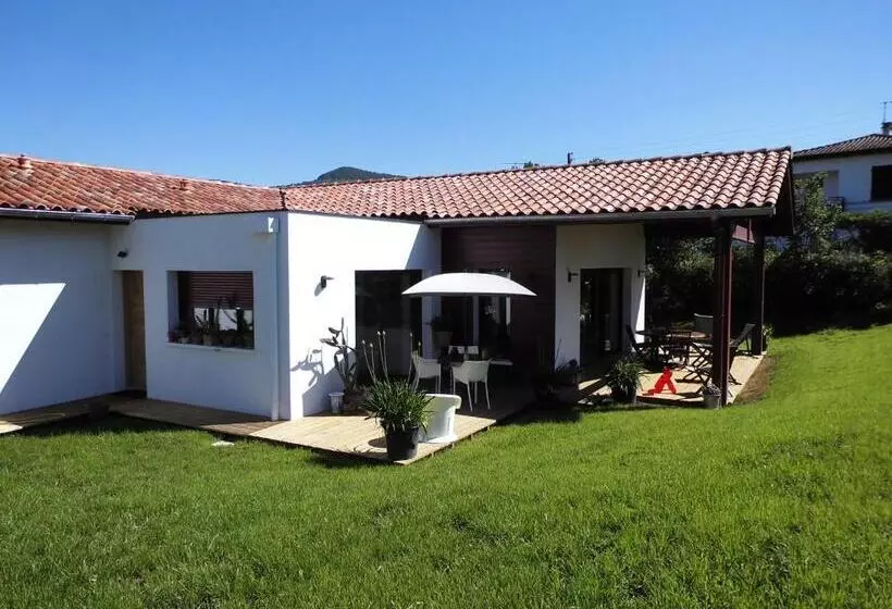 Aamiaismajoitus (B&B) Maison Fleurie