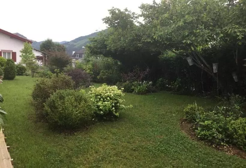 Aamiaismajoitus (B&B) Maison Fleurie