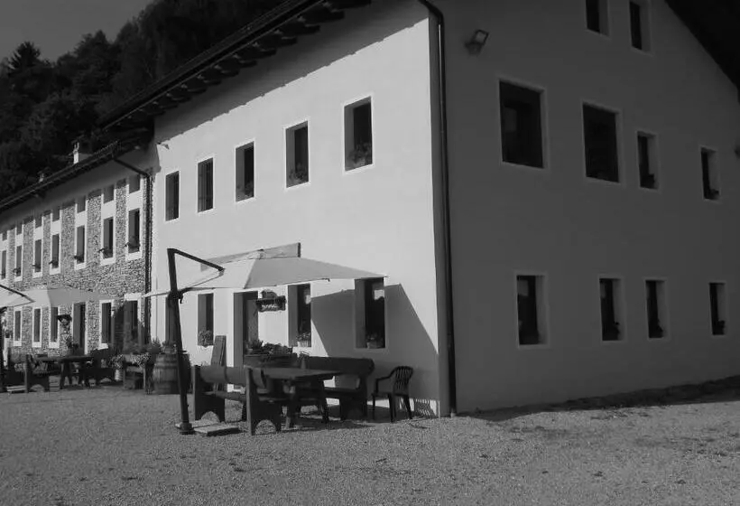ホテル Agriturismo La Casa Nei Boschi