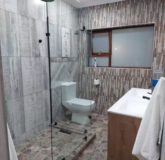 پانسیون Twins Guest House Astoni