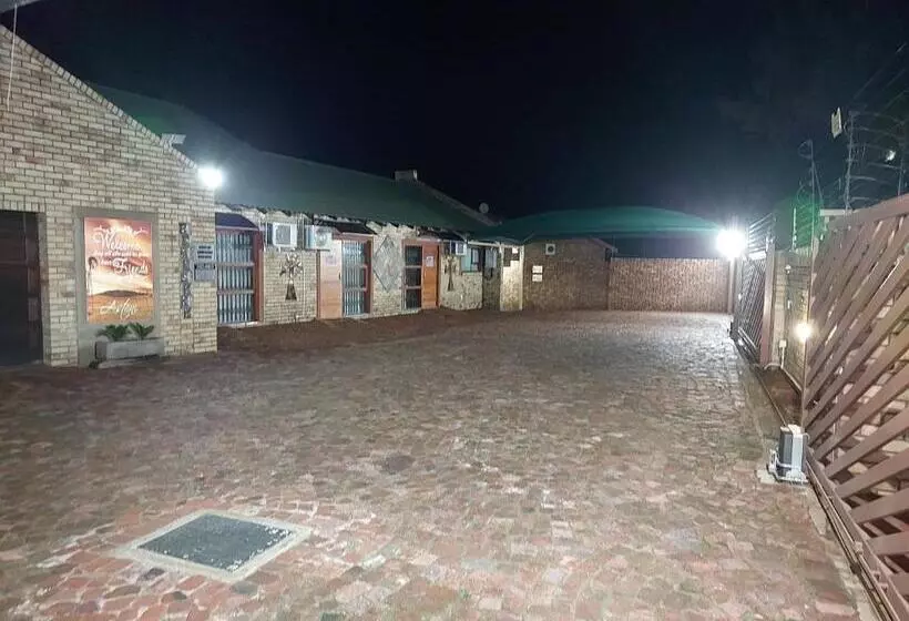 پانسیون Twins Guest House Astoni