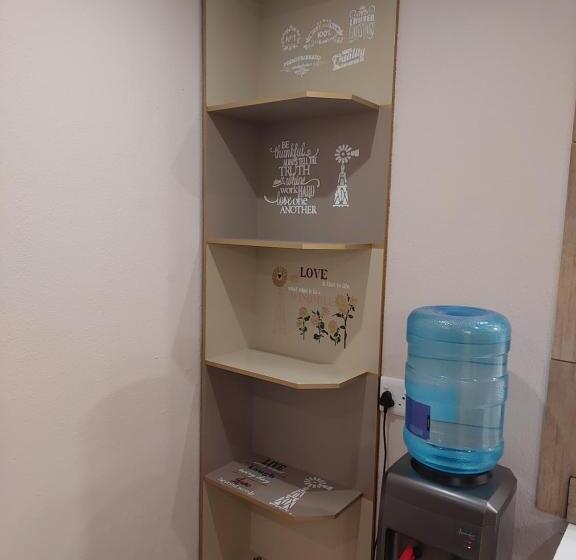 פנסיון Twins Guest House Astoni