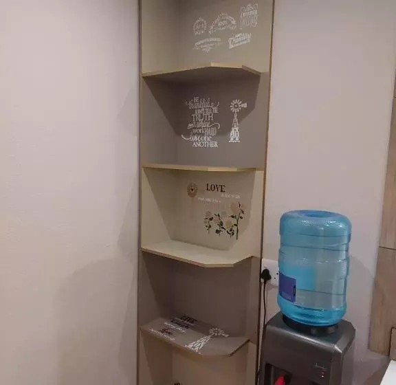 پانسیون Twins Guest House Astoni