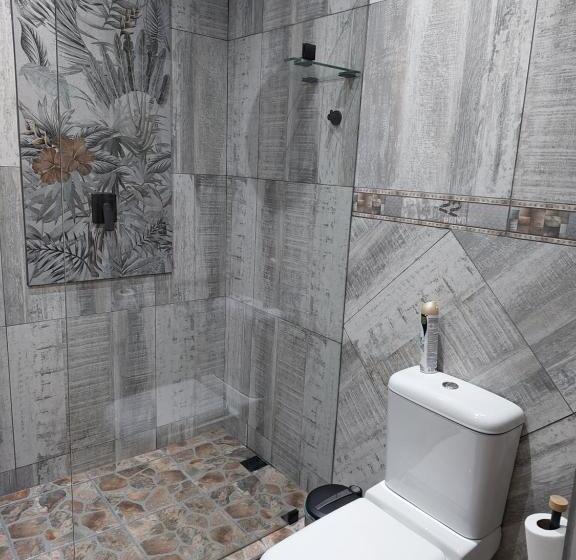 פנסיון Twins Guest House Astoni