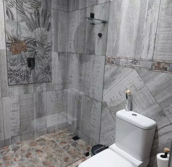 پانسیون Twins Guest House Astoni