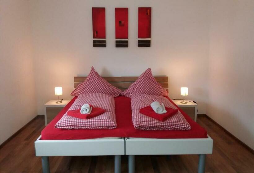 호스텔 Gästehaus Laienhof