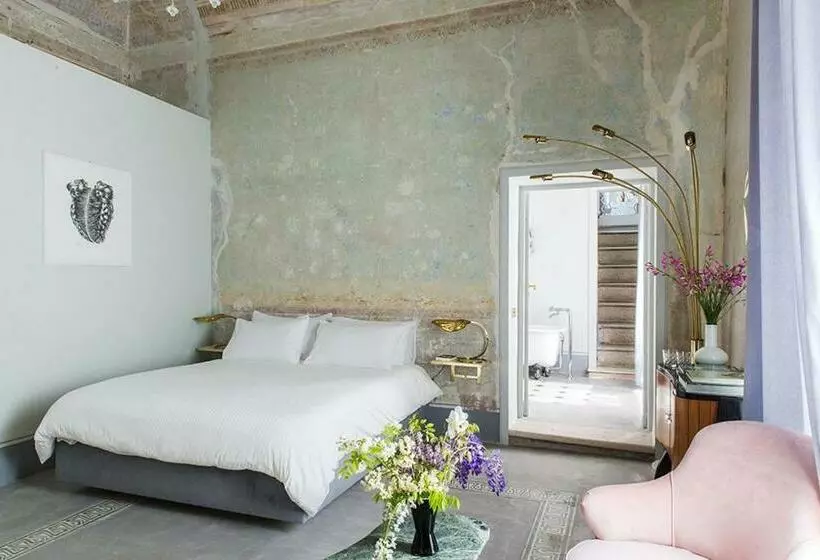 Casa Iris Bed And Breakfast