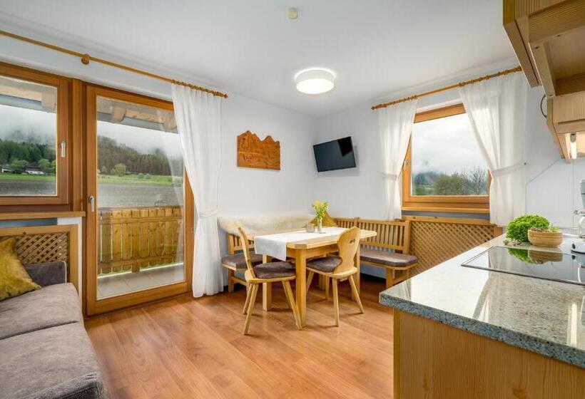 ホテル Ferienwohnung Mair Am Bach