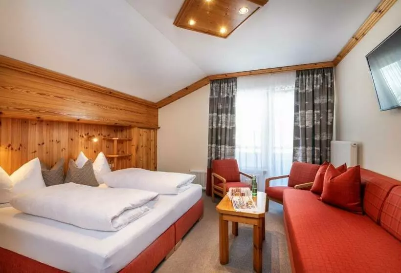 Hotelli Garni Haus Tyrol
