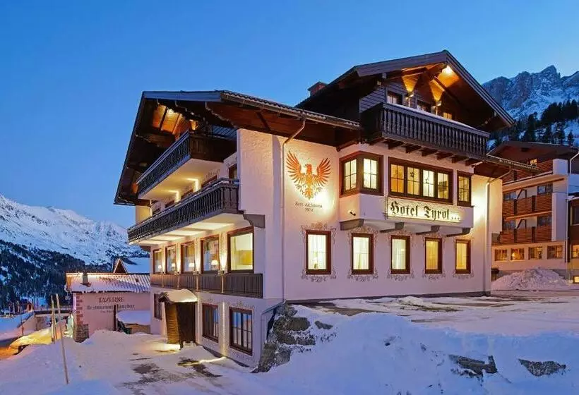 Hotelli Garni Haus Tyrol