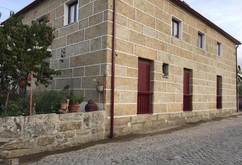 Bed and Breakfast Casa Da Aldeia Da Avó