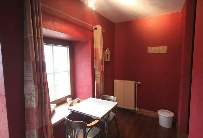 تختخواب و صبحانه Comme à La Ferme