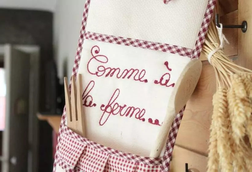 تختخواب و صبحانه Comme à La Ferme