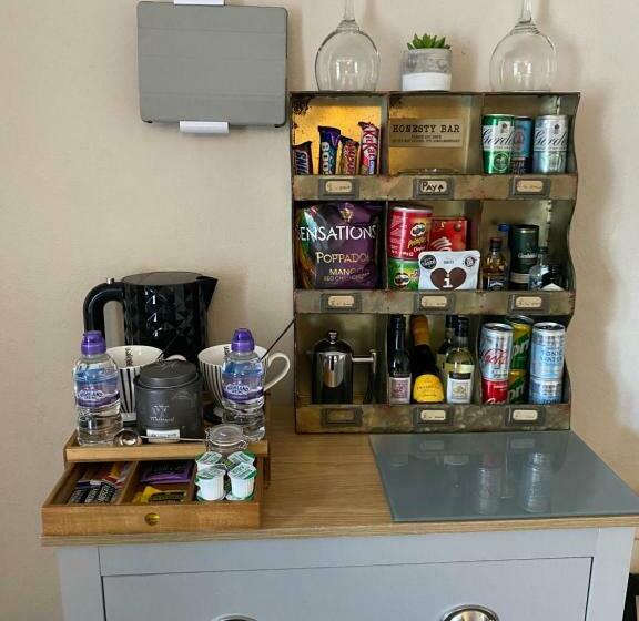 민박 The Old Brasserie & Rooms @ No.8