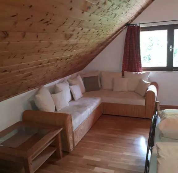 Hotelli Landgasthof Zum Scheiber