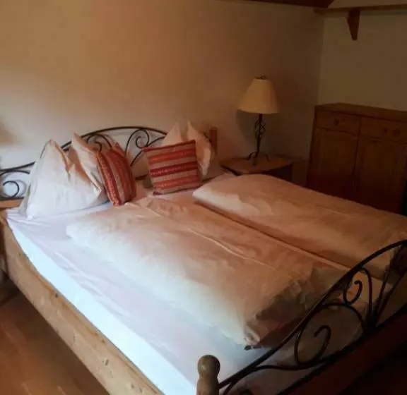 Hotelli Landgasthof Zum Scheiber