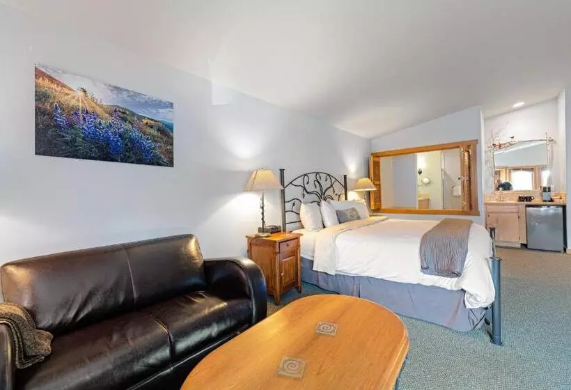 Hotelli Solstice Suites