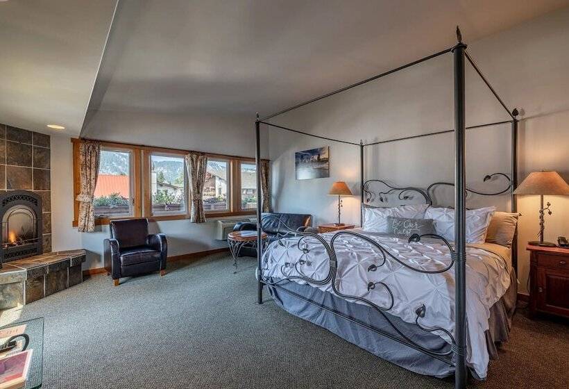 هتل Solstice Suites