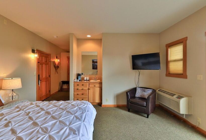 هتل Solstice Suites