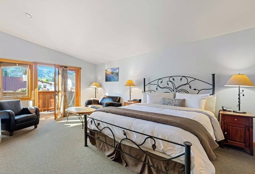 هتل Solstice Suites