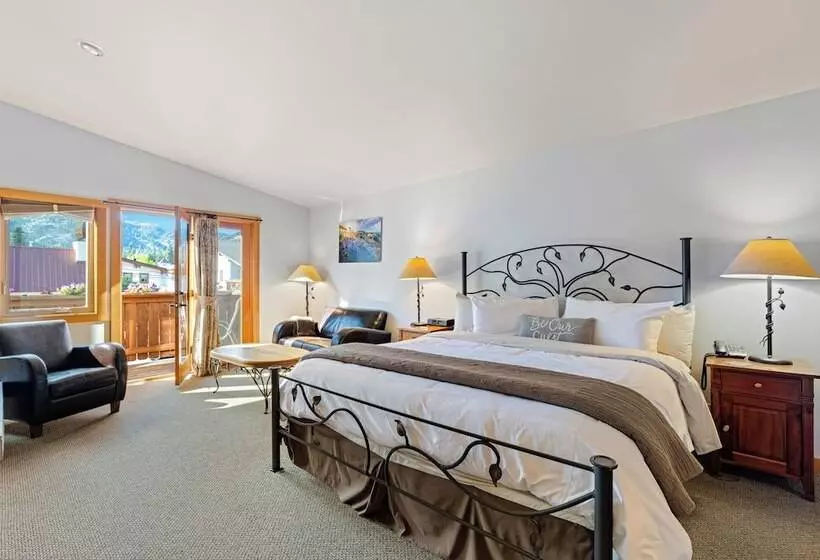 Hotelli Solstice Suites