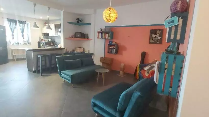 پانسیون Fur, Purr & Pool