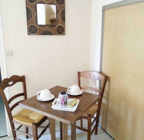 膳宿费 Le Manoir De La Pichardière