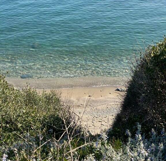 펜션 Loraia Design Rooms