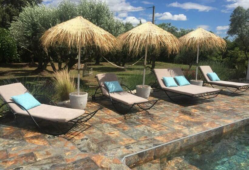 پانسیون Mazet Provençal