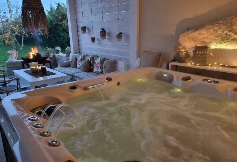 پانسیون Mazet Provençal