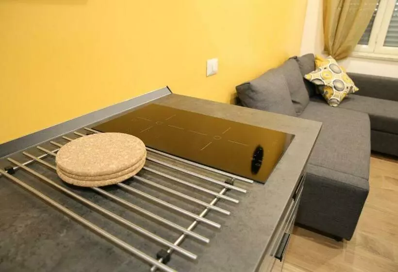 ベッドアンドブレックファースト Andolfi 24 Rooms