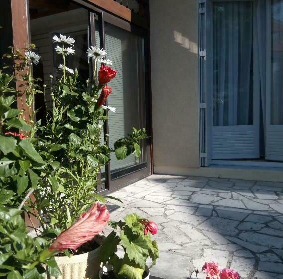 مبيت وإفطار Chez Myla Chambre Avec Tv écran Plat Et Salle De Bain Privative