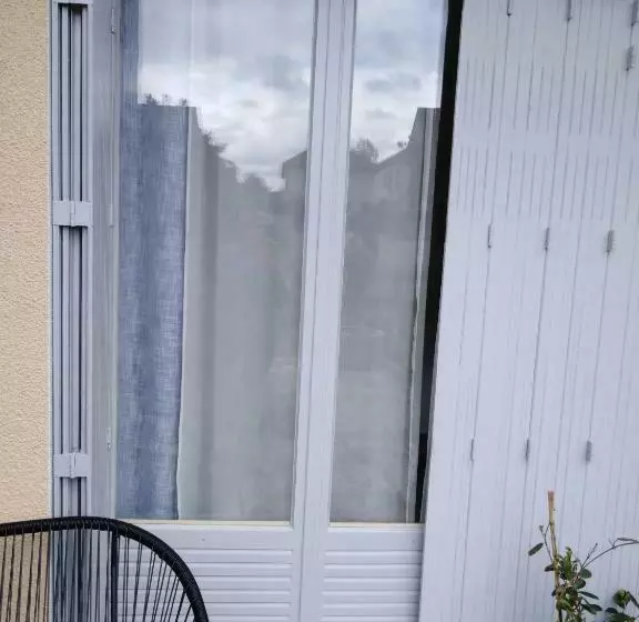 تختخواب و صبحانه Chez Myla Chambre Avec Tv écran Plat Et Salle De Bain Privative