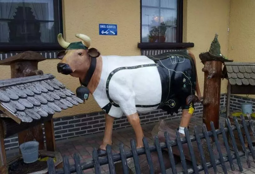 ベッドアンドブレックファースト Gasthof Lederhose