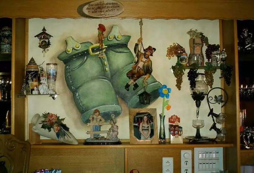 ベッドアンドブレックファースト Gasthof Lederhose