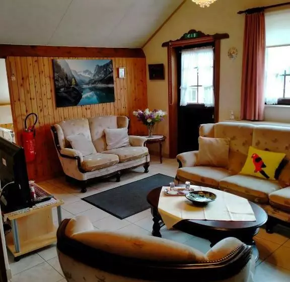 ベッドアンドブレックファースト Gasthof Lederhose