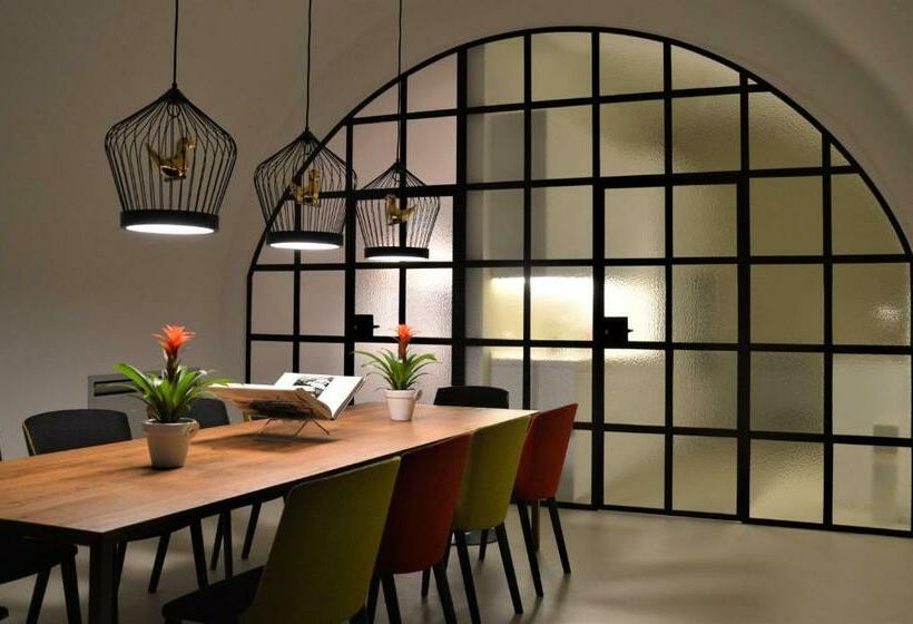 تختخواب و صبحانه Il Sogno Delle Benedettine