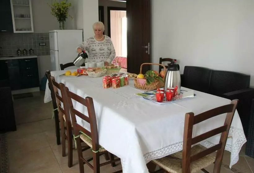 Aamiaismajoitus (B&B) La Macchia Mediterranea