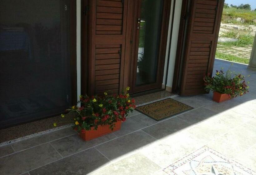 Bed and Breakfast La Macchia Mediterranea