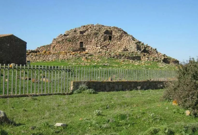 Aamiaismajoitus (B&B) La Macchia Mediterranea