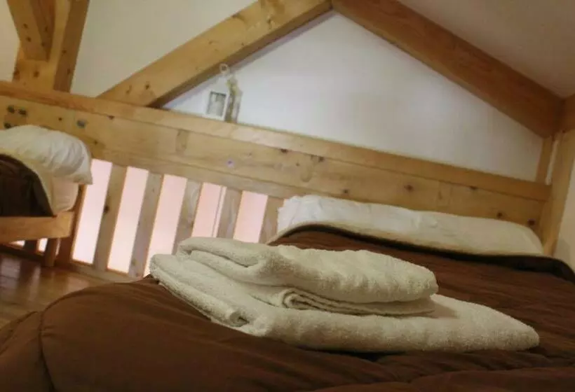 Aamiaismajoitus (B&B) Les Cremades