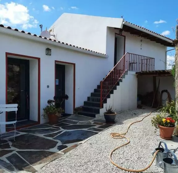 تختخواب و صبحانه Quinta Quatro Ventos