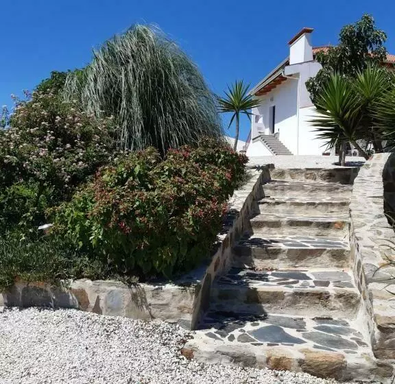 تختخواب و صبحانه Quinta Quatro Ventos