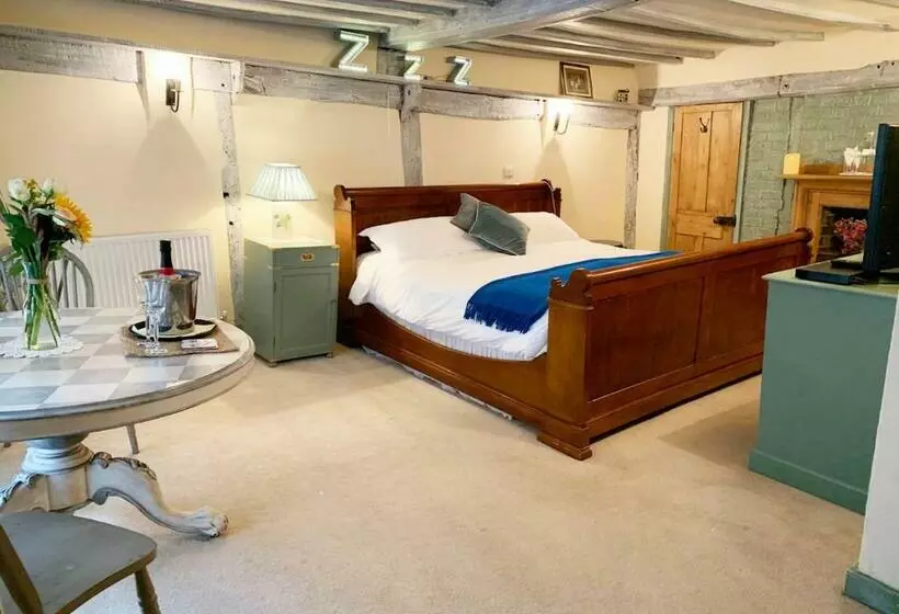 تختخواب و صبحانه The Tea House